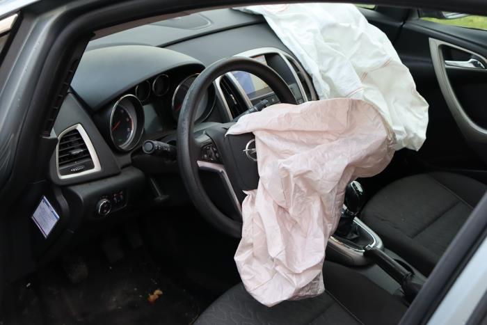 Opel Astra J Sports Tourer 1.7 CDTi 16V Skrotfordon (2013, GRIJS)