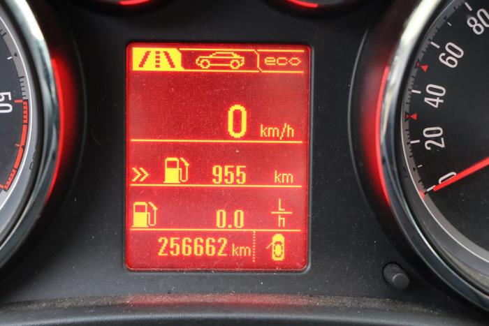 Opel Astra J Sports Tourer 1.7 CDTi 16V Skrotfordon (2013, GRIJS)