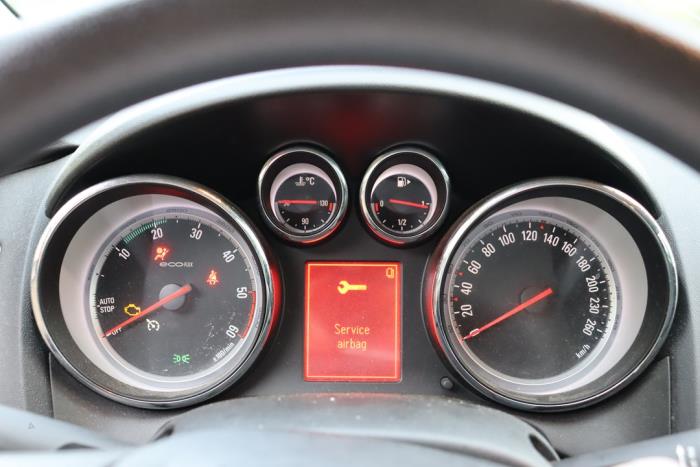 Opel Astra J Sports Tourer 1.7 CDTi 16V Skrotfordon (2013, GRIJS)