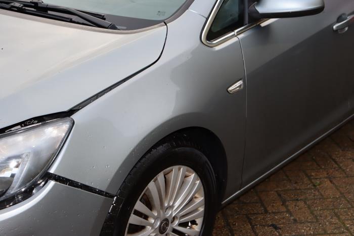 Opel Astra J Sports Tourer 1.7 CDTi 16V Skrotfordon (2013, GRIJS)