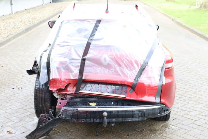 Renault Clio IV Estate/Grandtour 0.9 Energy TCE 90 12V Sloopvoertuig (2017, Rood)