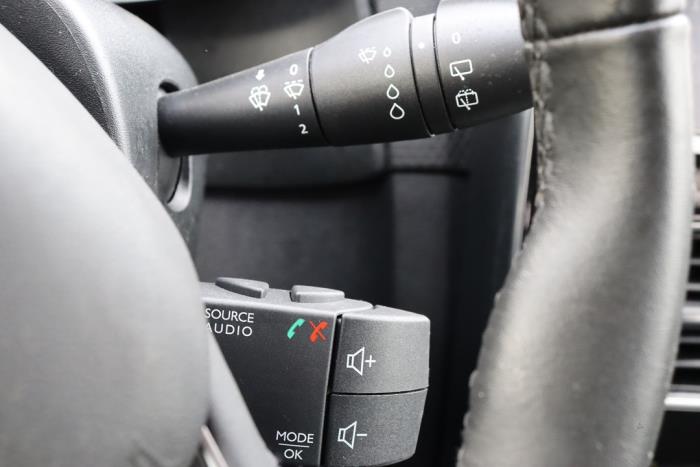 Renault Clio IV Estate/Grandtour 0.9 Energy TCE 90 12V Sloopvoertuig (2017, Rood)