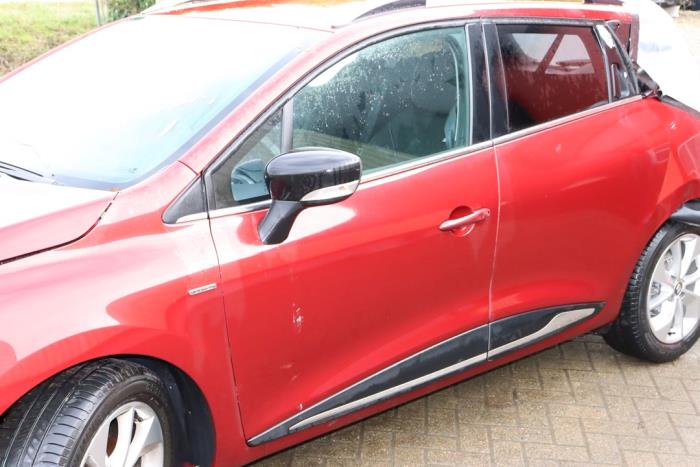 Renault Clio IV Estate/Grandtour 0.9 Energy TCE 90 12V Sloopvoertuig (2017, Rood)