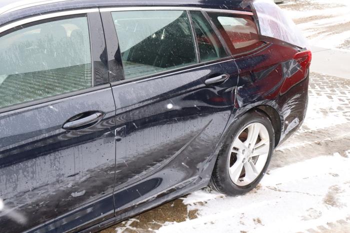 Opel Insignia Sports Tourer 1.5 Turbo 16V 165 Sloopvoertuig (2020, Blauw)