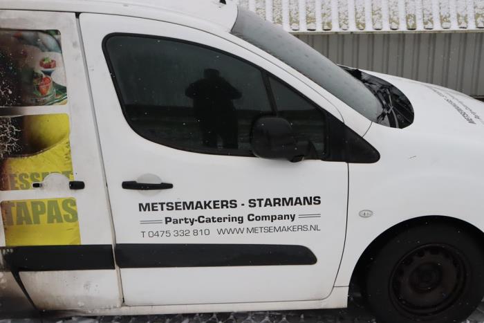 Peugeot Partner 1.6 HDI 75 Phase 2 Skrotfordon (2015, NIET VAN TOEPASSING)