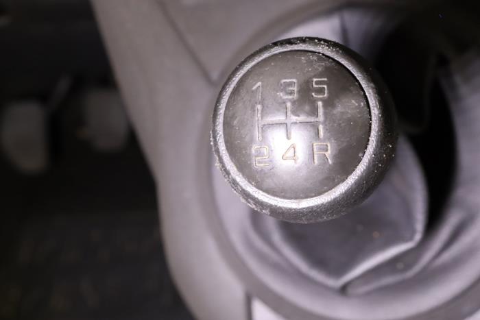 Peugeot Partner 1.6 HDI 75 Phase 2 Skrotfordon (2015, NIET VAN TOEPASSING)