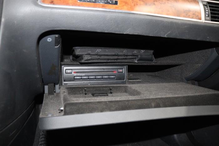 Audi A6 Avant 4.2 V8 40V FSI Quattro Skrotfordon (2006, GRIJS)