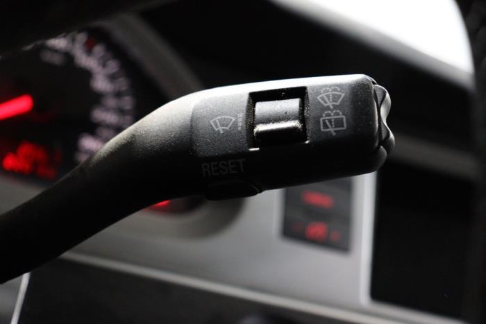 Audi A6 Avant 4.2 V8 40V FSI Quattro Skrotfordon (2006, GRIJS)