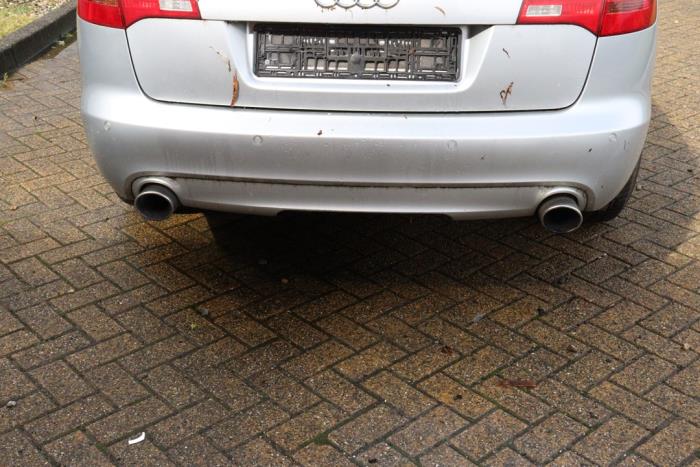Audi A6 Avant 4.2 V8 40V FSI Quattro Skrotfordon (2006, GRIJS)