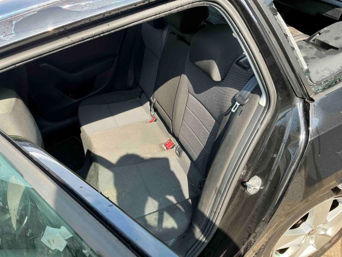 Skoda Octavia Combi 1.6 TDI Greenline 16V Sloopvoertuig (2014, Metallic, Zwart)