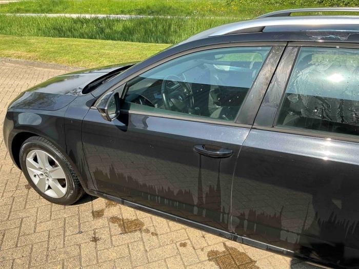 Skoda Octavia Combi 1.6 TDI Greenline 16V Sloopvoertuig (2014, Metallic, Zwart)