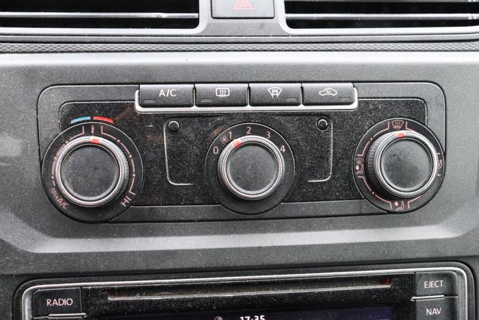 Volkswagen Caddy IV 2.0 TDI 75 Skrotfordon (2018, WIT)