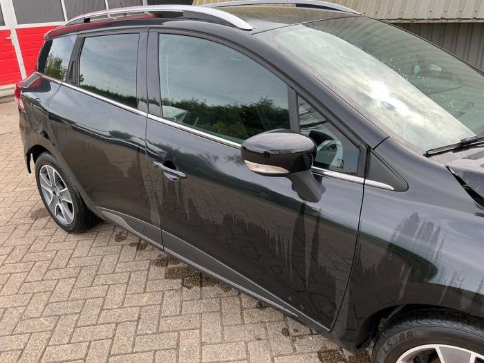 Renault Clio IV Estate/Grandtour 0.9 Energy TCE 12V Skrotfordon (2014, ZWART)