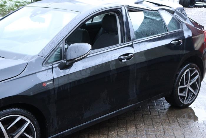 Volkswagen Golf VIII 1.0 TSI 12V Sloopvoertuig (2021, Metallic, Zwart)