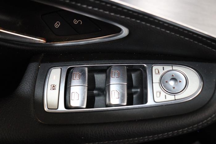 Mercedes C C-180 1.6 16V Skrotfordon (2015, ZILVER METALLIC ZILVER GRIJS)