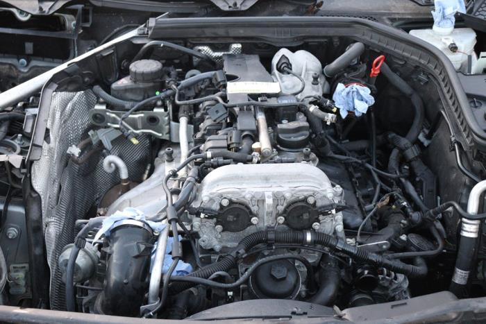 Mercedes C C-180 1.6 16V Skrotfordon (2015, ZILVER METALLIC ZILVER GRIJS)