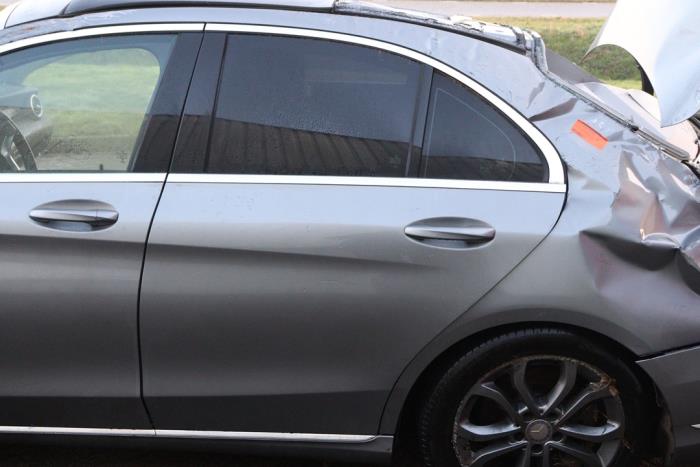 Mercedes C C-180 1.6 16V Skrotfordon (2015, ZILVER METALLIC ZILVER GRIJS)