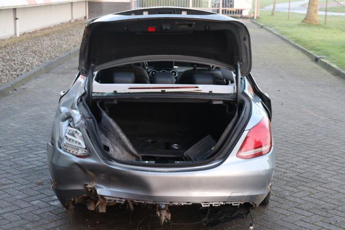 Mercedes C C-180 1.6 16V Skrotfordon (2015, ZILVER METALLIC ZILVER GRIJS)