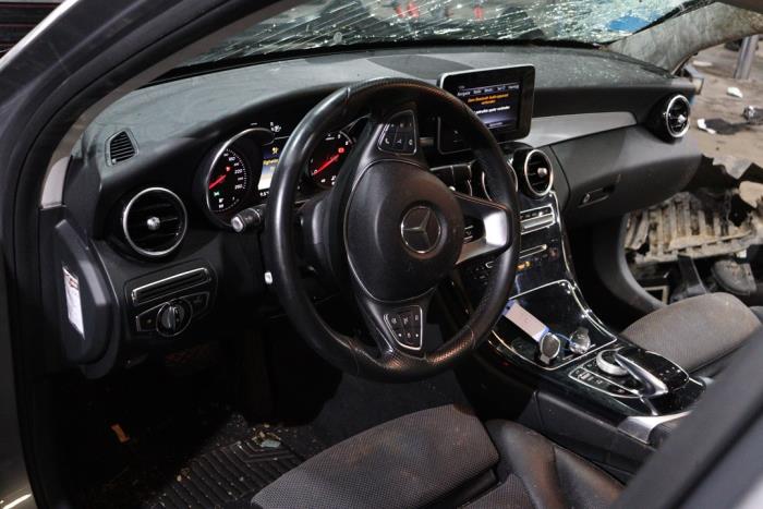 Mercedes C C-180 1.6 16V Skrotfordon (2015, ZILVER METALLIC ZILVER GRIJS)