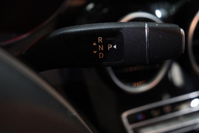 Mercedes C C-180 1.6 16V Skrotfordon (2015, ZILVER METALLIC ZILVER GRIJS)