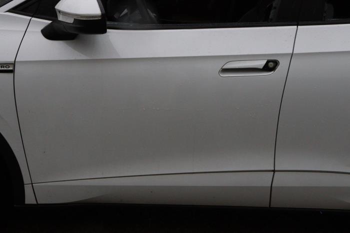 Volkswagen ID.5 Pro Performance Skrotfordon (2022, WIT METALLIC WIT)