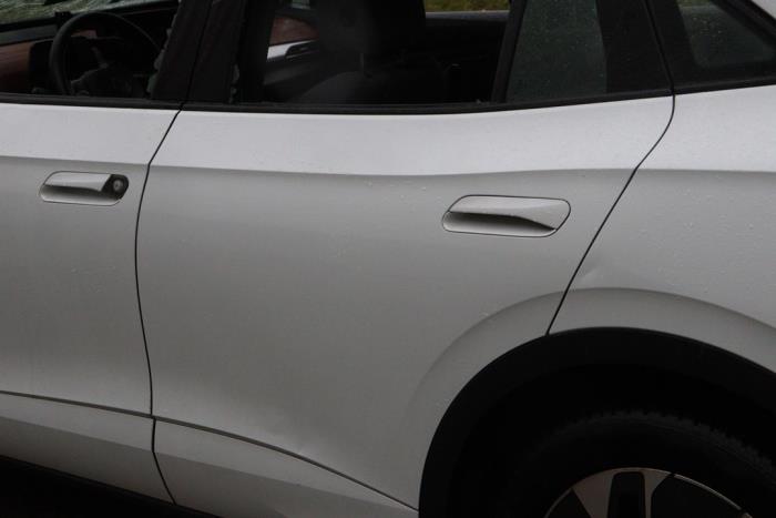 Volkswagen ID.5 Pro Performance Skrotfordon (2022, WIT METALLIC WIT)