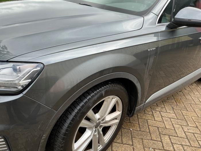 Audi Q7 3.0 TDI V6 24V e-tron plug-in hybrid Skrotfordon (2016, GRIJS METALLIC GRIJS)