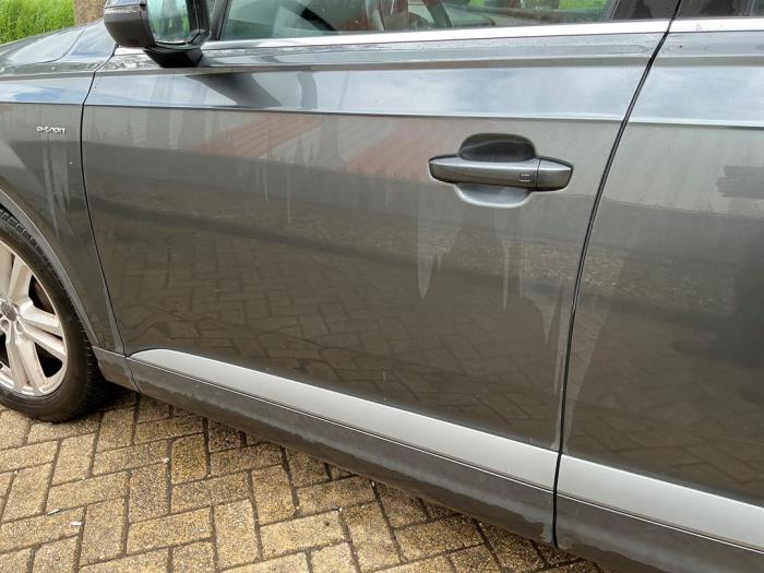 Audi Q7 3.0 TDI V6 24V e-tron plug-in hybrid Skrotfordon (2016, GRIJS METALLIC GRIJS)