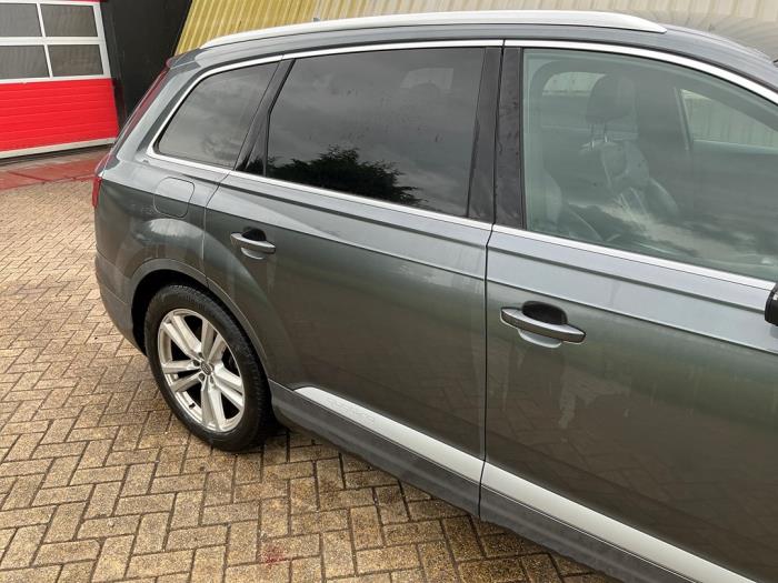 Audi Q7 3.0 TDI V6 24V e-tron plug-in hybrid Skrotfordon (2016, GRIJS METALLIC GRIJS)