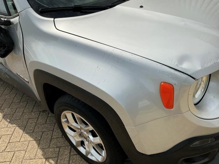 Jeep Renegade 1.4 Multi Air 16V Sloopvoertuig (2017, Metallic, Zilvergrijs)