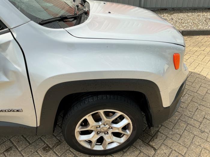 Jeep Renegade 1.4 Multi Air 16V Sloopvoertuig (2017, Metallic, Zilvergrijs)