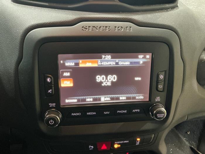 Jeep Renegade 1.4 Multi Air 16V Sloopvoertuig (2017, Metallic, Zilvergrijs)