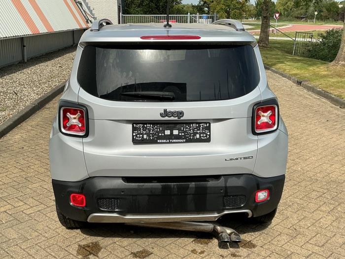 Jeep Renegade 1.4 Multi Air 16V Sloopvoertuig (2017, Metallic, Zilvergrijs)
