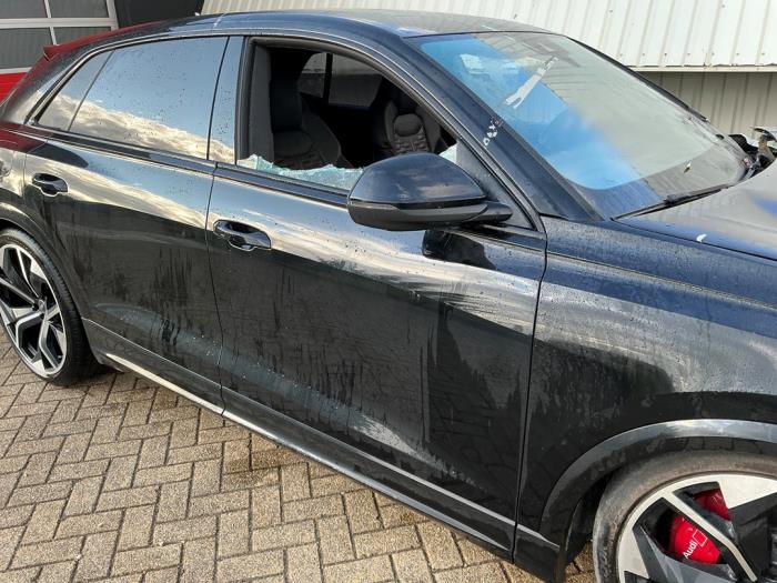 Audi RS Q8 4.0 V8 32V RS TFSI Mild Hybrid Quattro Skrotfordon (2022, ZWART METALLIC ZWART)