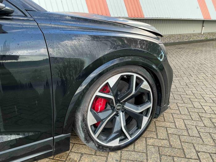 Audi RS Q8 4.0 V8 32V RS TFSI Mild Hybrid Quattro Skrotfordon (2022, ZWART METALLIC ZWART)