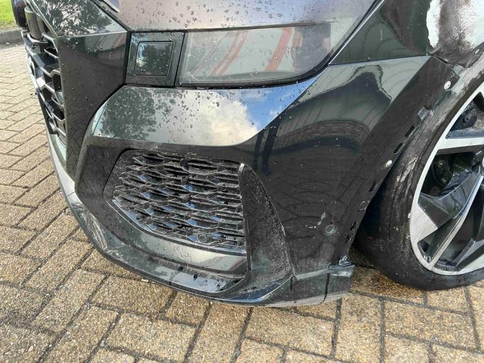 Audi RS Q8 4.0 V8 32V RS TFSI Mild Hybrid Quattro Skrotfordon (2022, ZWART METALLIC ZWART)