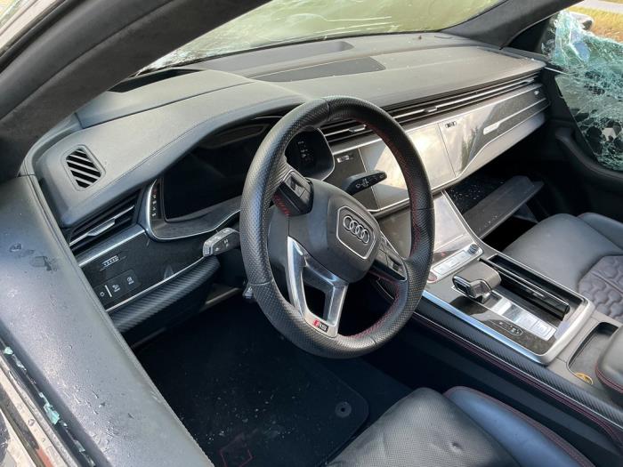 Audi RS Q8 4.0 V8 32V RS TFSI Mild Hybrid Quattro Skrotfordon (2022, ZWART METALLIC ZWART)