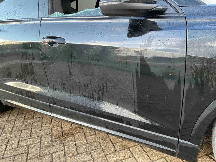 Audi RS Q8 4.0 V8 32V RS TFSI Mild Hybrid Quattro Skrotfordon (2022, ZWART METALLIC ZWART)