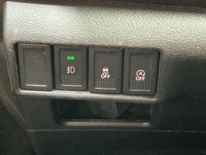 Suzuki SX4 S-Cross 1.0 Booster Jet Turbo 12V Skrotfordon (2018, GRIJS METALLIC GRIJS)