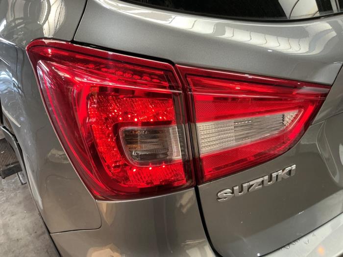 Suzuki SX4 S-Cross 1.0 Booster Jet Turbo 12V Skrotfordon (2018, GRIJS METALLIC GRIJS)