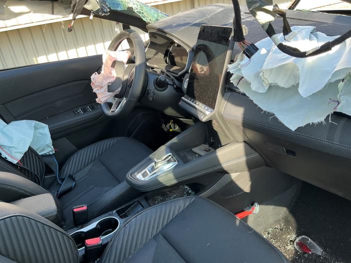 Renault Captur II 1.6 E-Tech 145 Sloopvoertuig (2025, Metallic, Zwart)