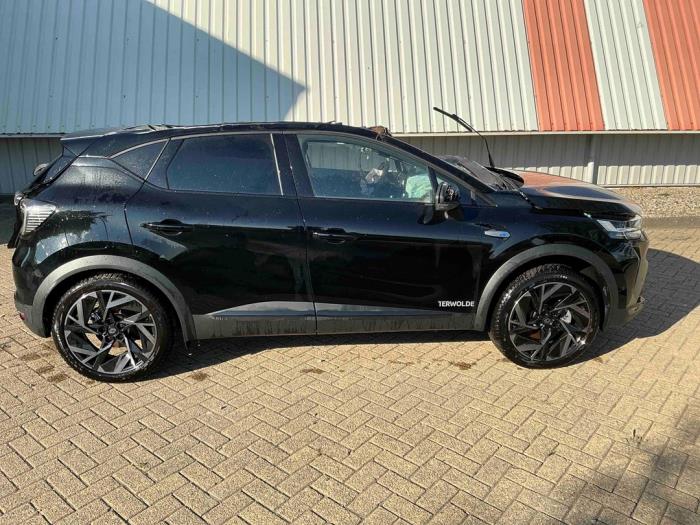 Renault Captur II 1.6 E-Tech 145 Sloopvoertuig (2025, Metallic, Zwart)