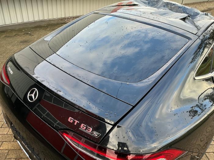 Mercedes AMG GT 4-door coupe 4.0 63 S V8 Turbo 4-Matic+ Skrotfordon (2020, ZWART)