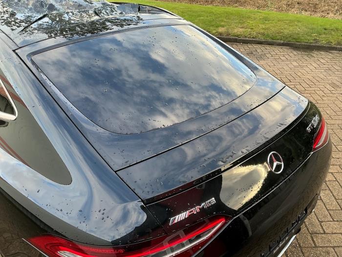 Mercedes AMG GT 4-door coupe 4.0 63 S V8 Turbo 4-Matic+ Skrotfordon (2020, ZWART)