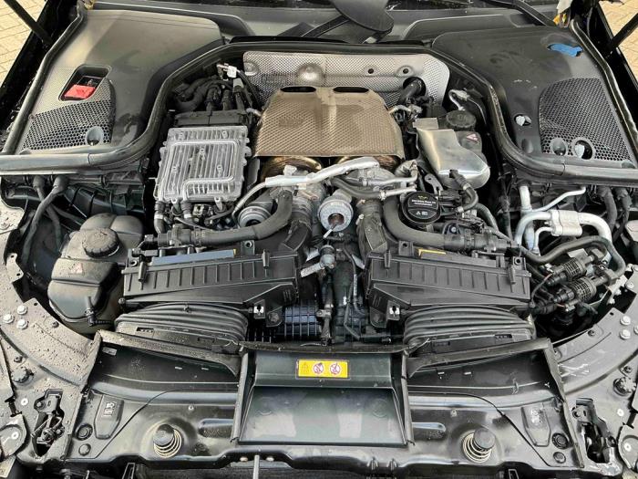 Mercedes AMG GT 4-door coupe 4.0 63 S V8 Turbo 4-Matic+ Skrotfordon (2020, ZWART)