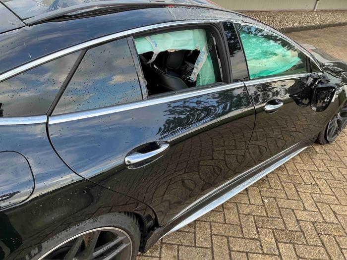 Mercedes AMG GT 4-door coupe 4.0 63 S V8 Turbo 4-Matic+ Skrotfordon (2020, ZWART)