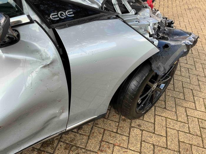 Mercedes EQE 300 89/90 kWh Sloopvoertuig (2023, Grijs)