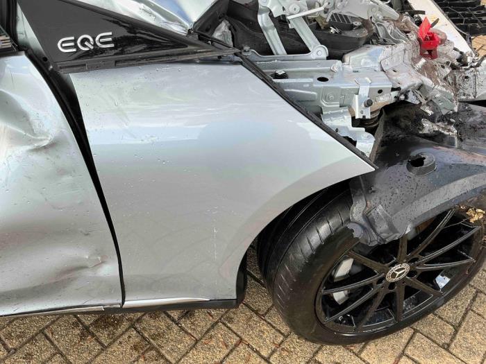 Mercedes EQE 300 89/90 kWh Sloopvoertuig (2023, Grijs)