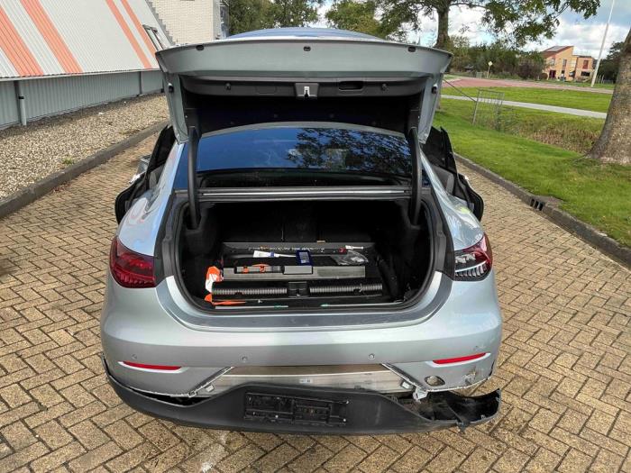 Mercedes EQE 300 89/90 kWh Sloopvoertuig (2023, Grijs)