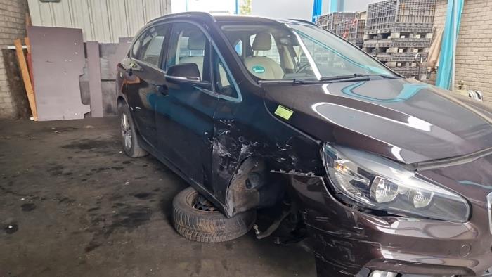 BMW 2 serie Active Tourer 218i 1.5 TwinPower Turbo 12V Skrotfordon (2015, BRUIN)